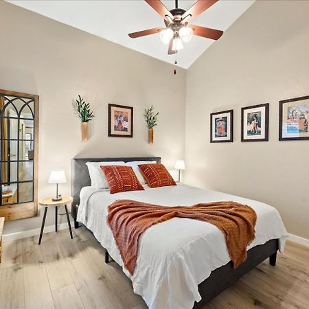 Artist'S Tower Townhome Just Renovated W Loft Gainesville Exteriör bild