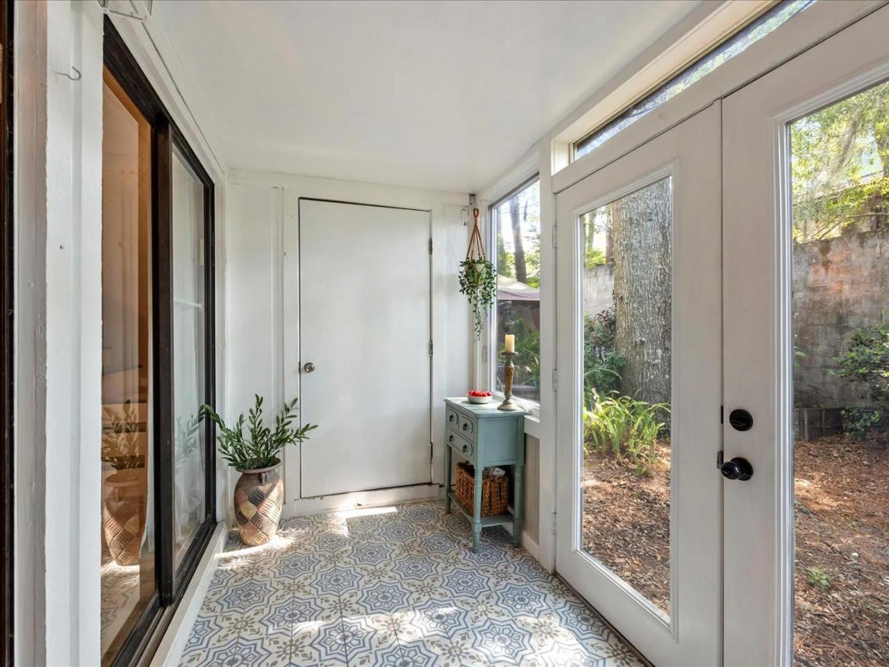 Artist'S Tower Townhome Just Renovated W Loft Gainesville Exteriör bild
