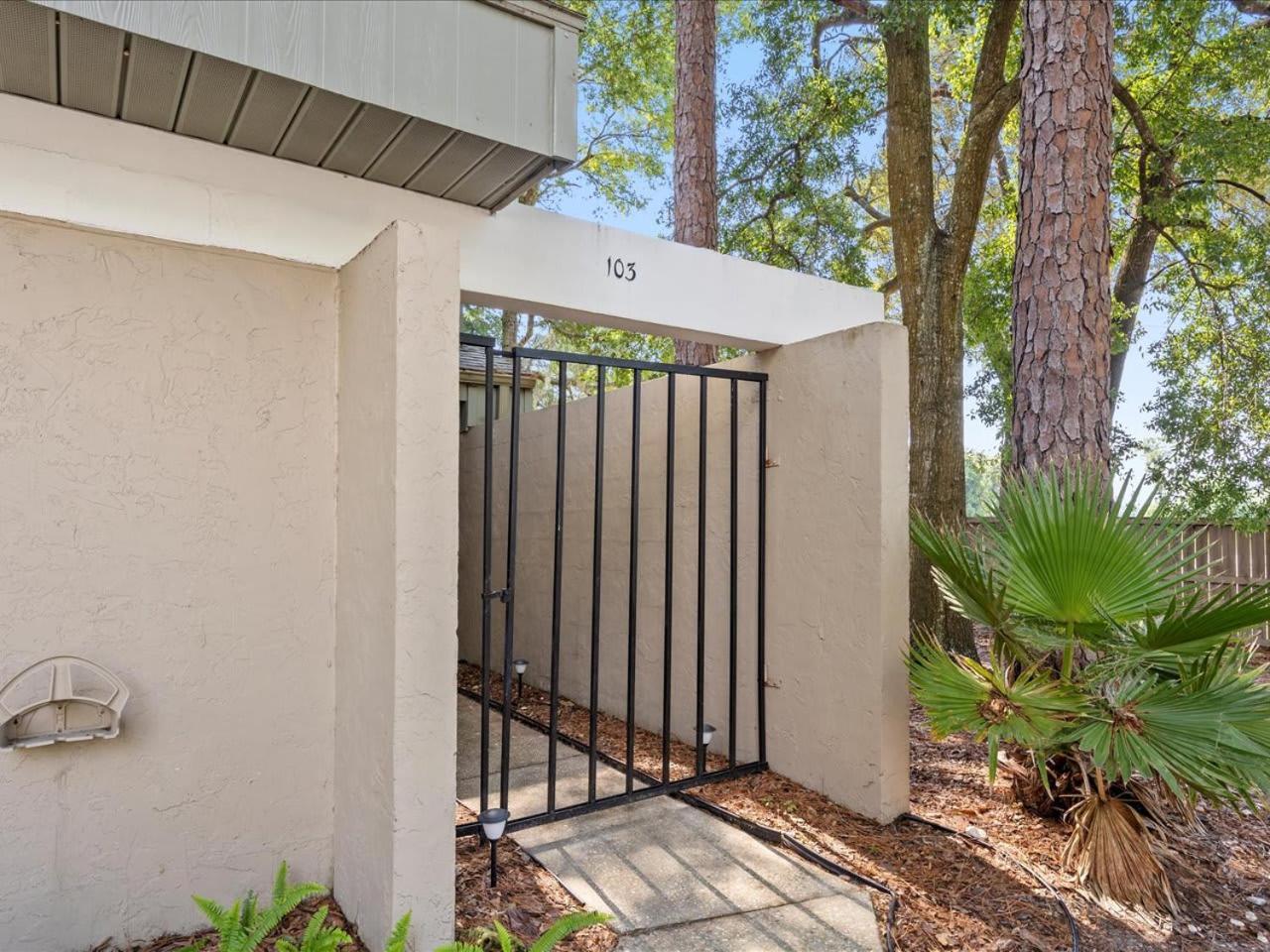 Artist'S Tower Townhome Just Renovated W Loft Gainesville Exteriör bild