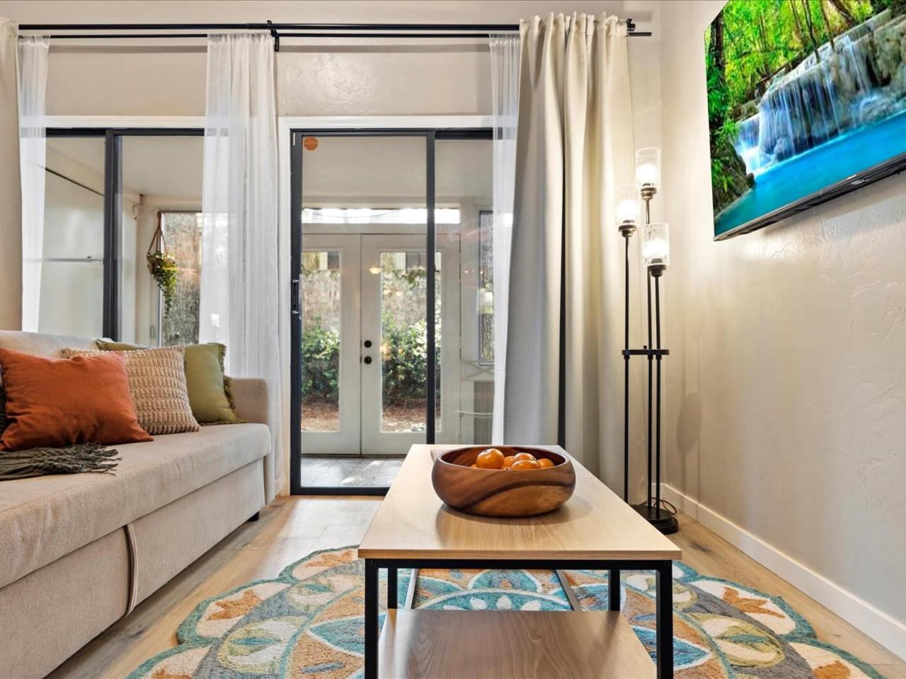 Artist'S Tower Townhome Just Renovated W Loft Gainesville Exteriör bild