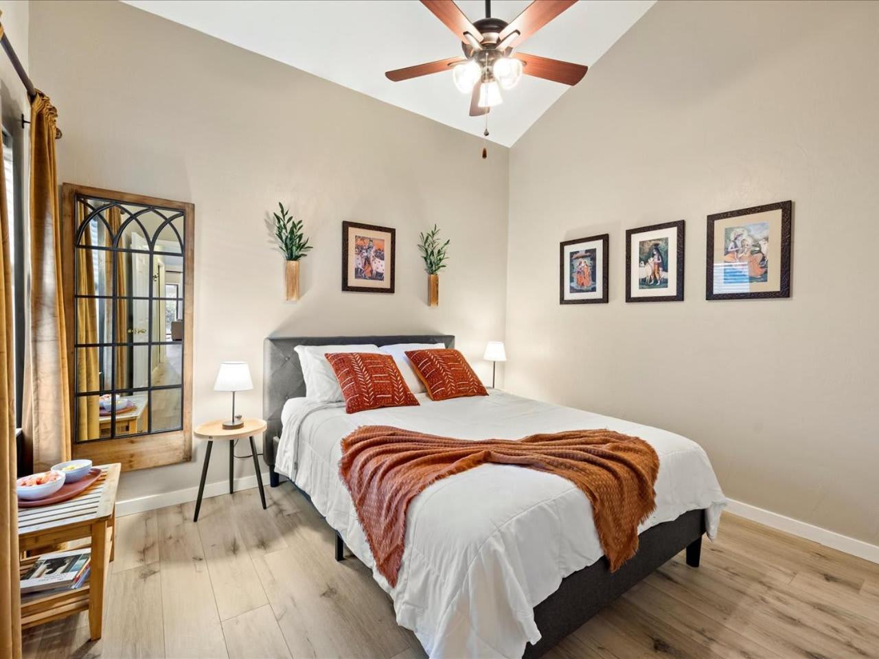 Artist'S Tower Townhome Just Renovated W Loft Gainesville Exteriör bild