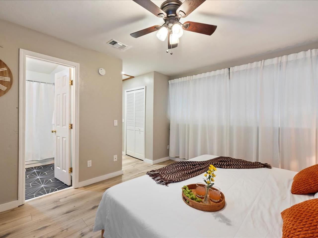 Artist'S Tower Townhome Just Renovated W Loft Gainesville Exteriör bild