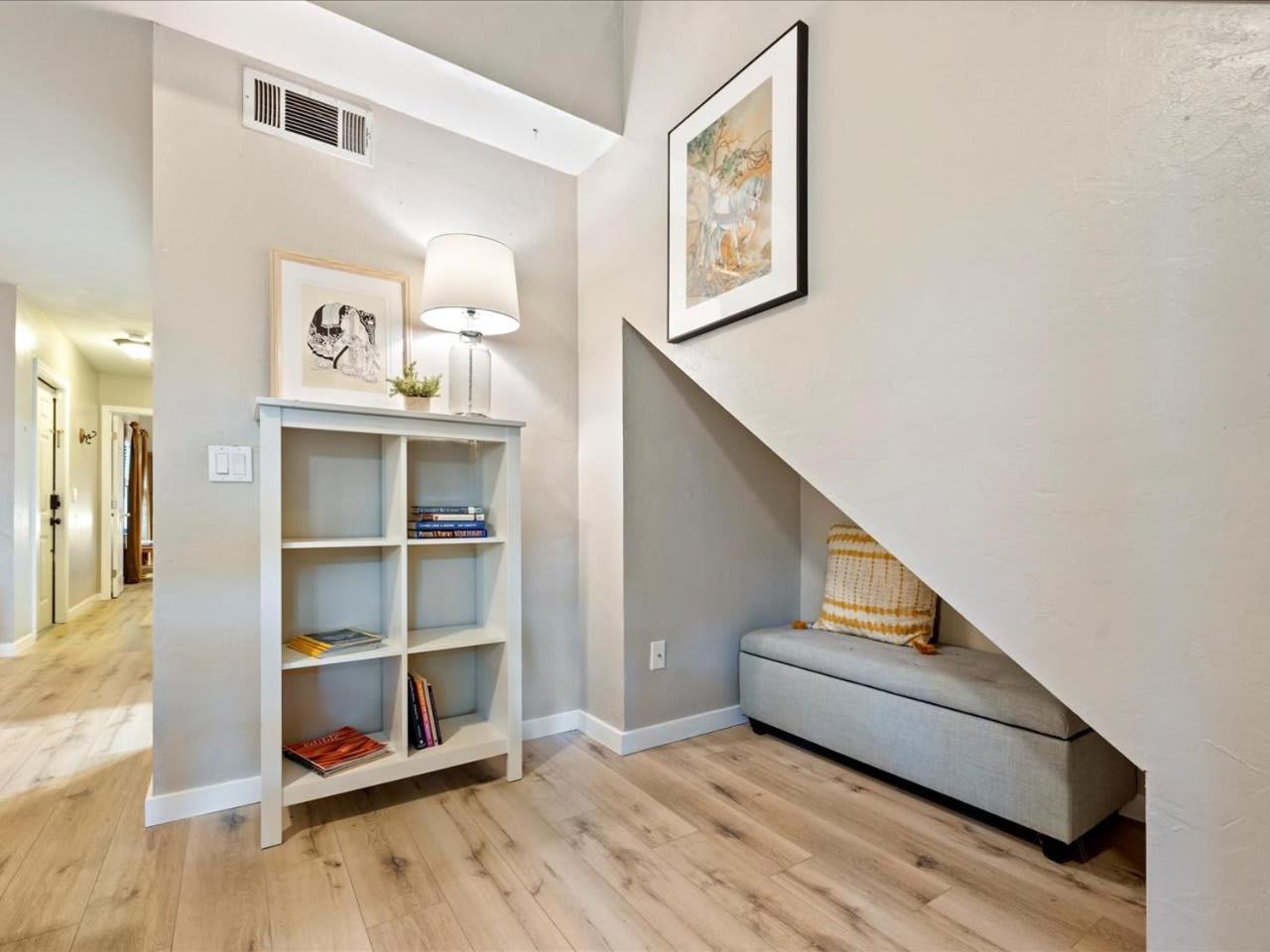 Artist'S Tower Townhome Just Renovated W Loft Gainesville Exteriör bild