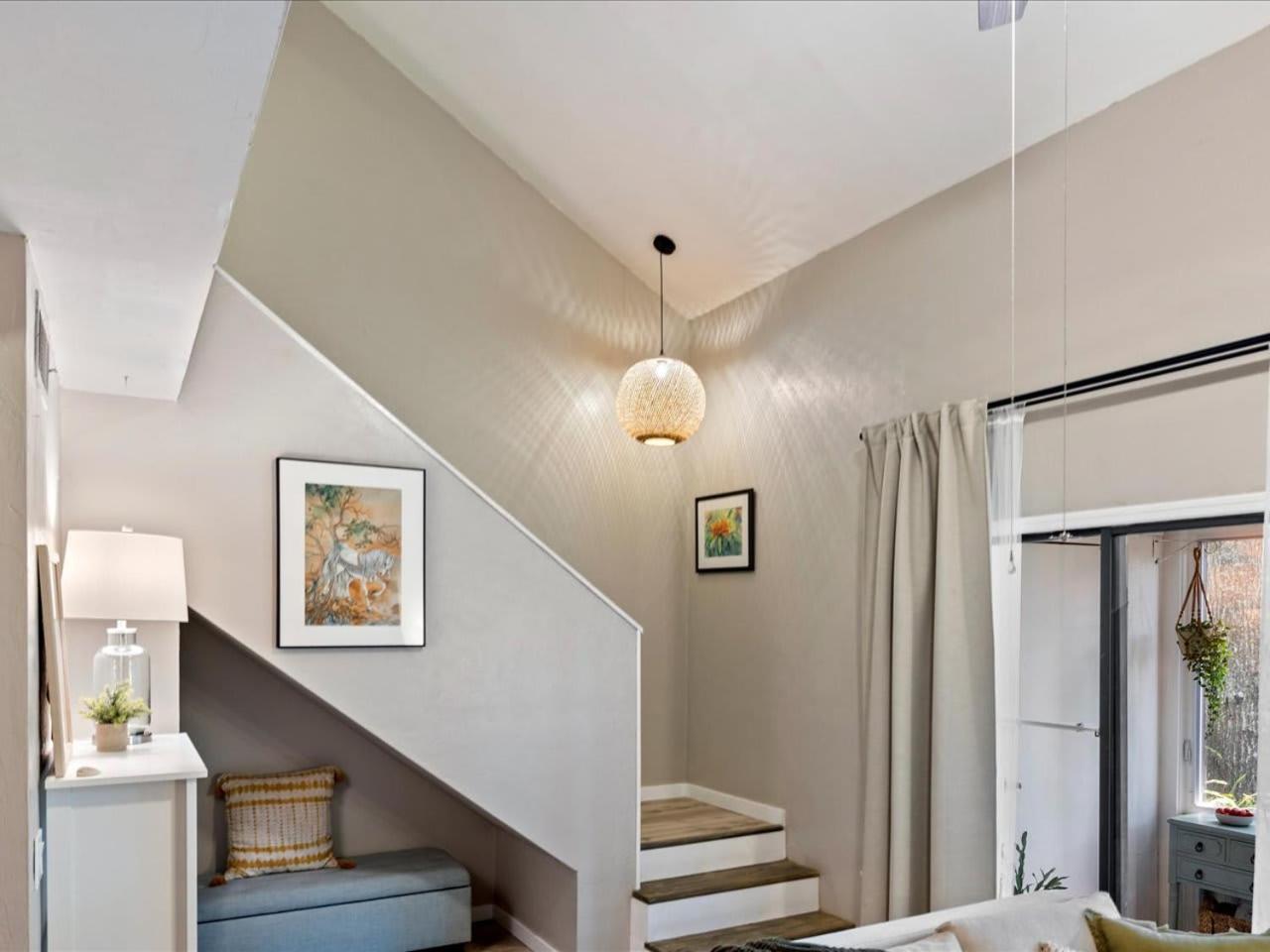 Artist'S Tower Townhome Just Renovated W Loft Gainesville Exteriör bild
