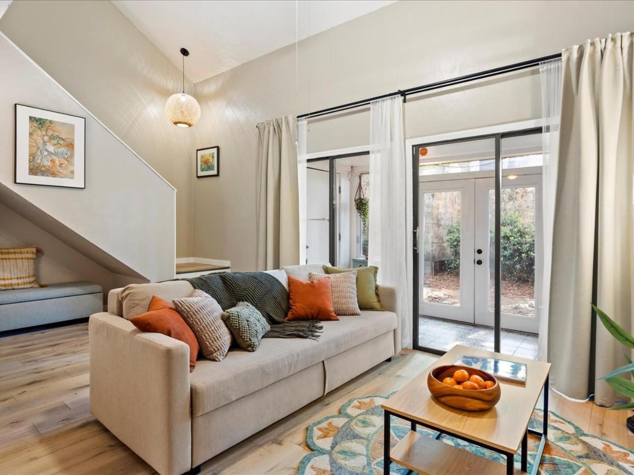 Artist'S Tower Townhome Just Renovated W Loft Gainesville Exteriör bild
